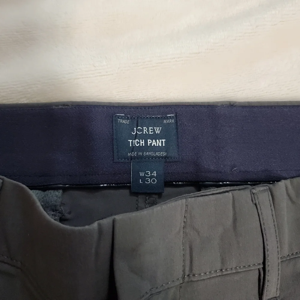 J. Crew Tech Pant 484 Slim Size 34x30. Gray Color.  SKU# A-64